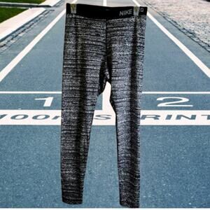 Nike Pro Lg Woman's Training Tights, Leggings, Yoga, athletic pants, Poly blend.